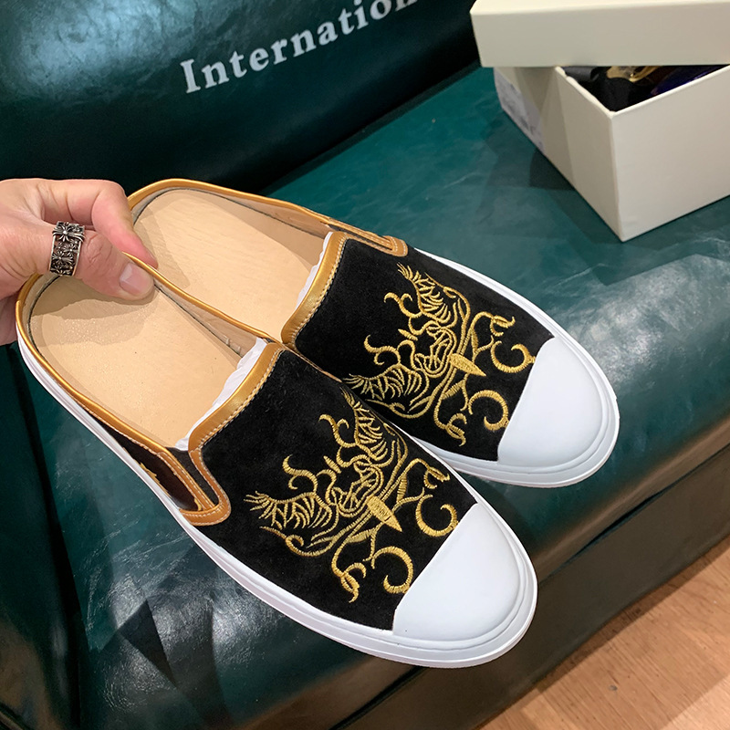 潮牌男鞋拖鞋外穿半拖鞋男夏季刺绣反绒皮鞋一脚蹬懒人鞋包头凉鞋